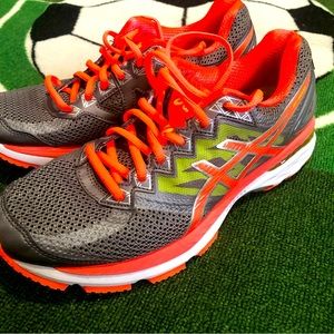 Women’s ASICS GT 2000